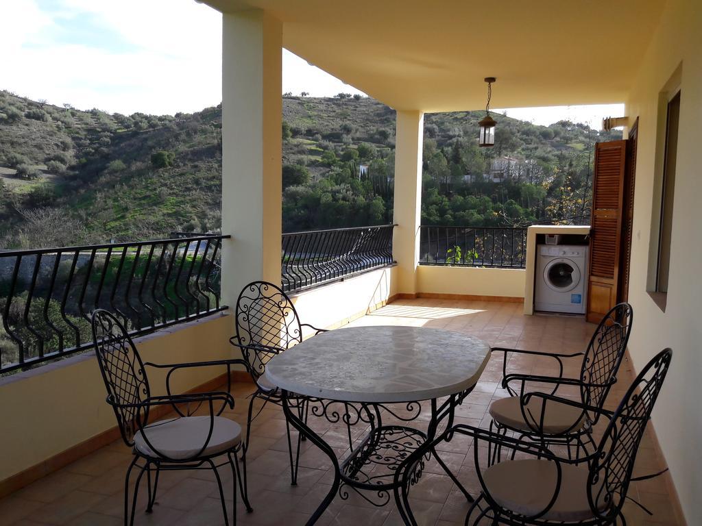 Apartamentos Vista La Maroma Viñuela Eksteriør billede
