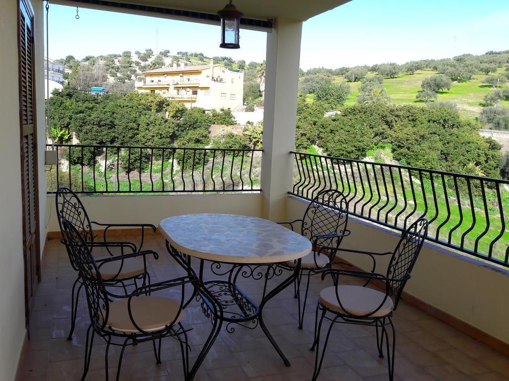 Apartamentos Vista La Maroma Viñuela Eksteriør billede