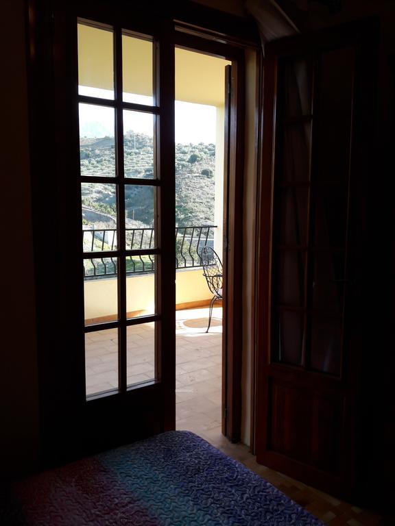 Apartamentos Vista La Maroma Viñuela Eksteriør billede