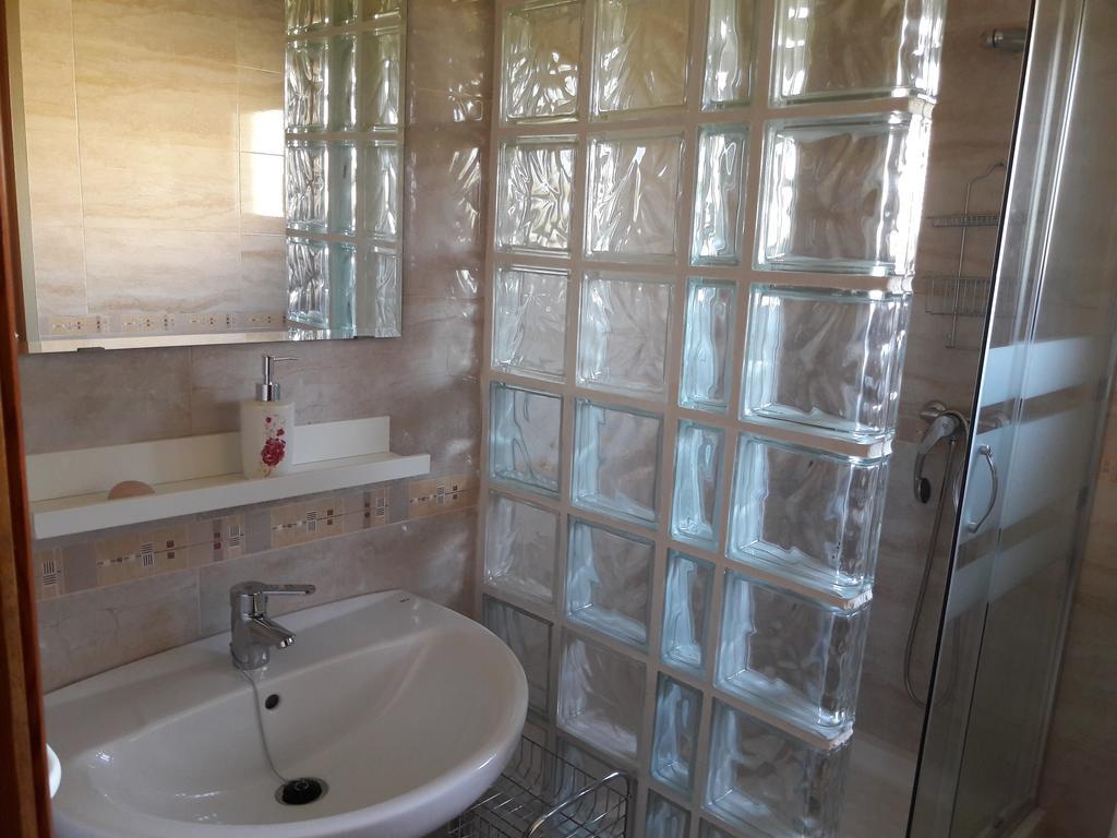Apartamentos Vista La Maroma Viñuela Eksteriør billede