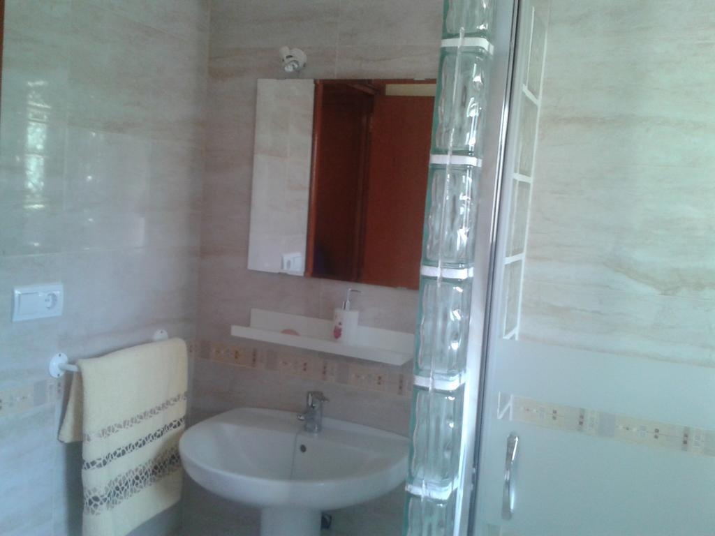 Apartamentos Vista La Maroma Viñuela Eksteriør billede